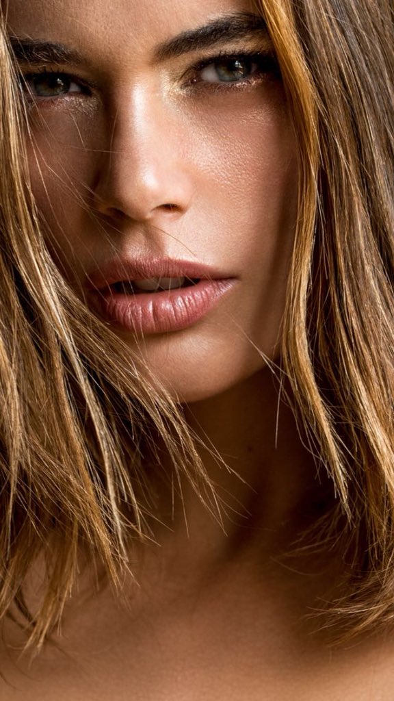 anaponcees's tweet photo. New updates 💥 https://t.co/VrRuGvQuPZ 💥 #photoseries @john_alm_ &amp; @noeminohales #makeupartist #model #anaponce #sightfamily #karamodels #modelwerk #zonemodels #crystalmodels #wavemodels #icemodels https://t.co/KgXpNw4Kap