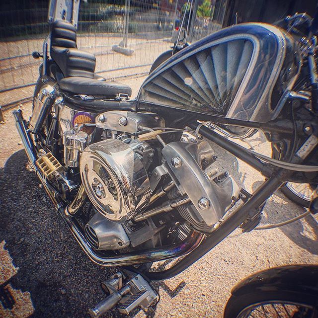 KustomLove's tweet photo. Amazing Chopper
😎🏍💨🤘 #kustomlove #motorcycle #chopper #custombike #customlife #kustomlife #vintagemotorcycle #ridefree #nobikenolife #letsride #motorrad #cool #socool #followme #dailypic #instagood #😎 #harley #harleydavidson #hd #pinstripe #shovelhead #gastank #gastankma… https://t.co/n0hq0aW7Cy