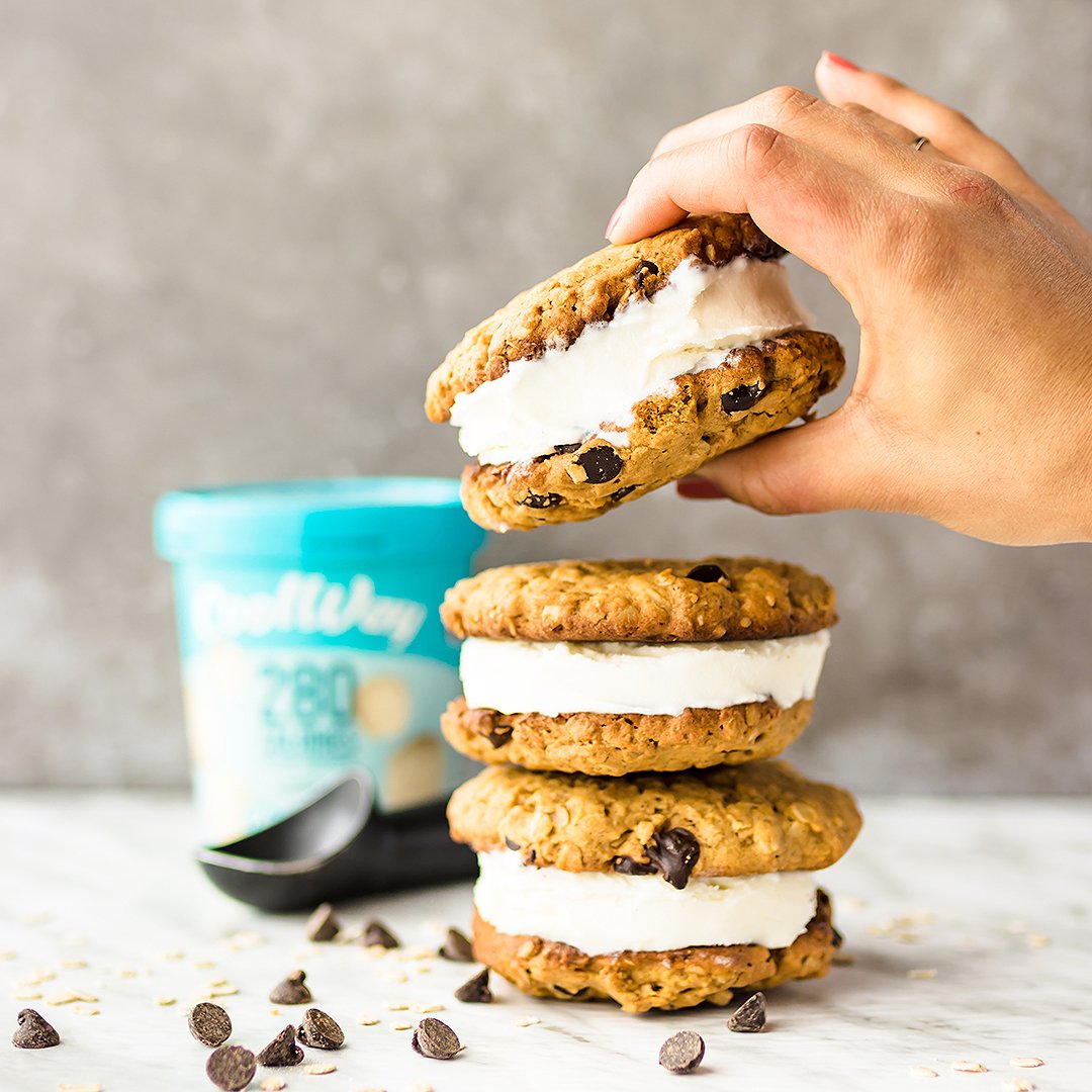 VillageLivinMag's tweet image. Cool it! If you're dying of heat, these delightfully divine #CoolWay ice cream recipes by #OliviaNeukamm are a deliciously decadent way to cool down--without all the calories of those other ice creams!  goo.gl/X71e4C #coolwayrecipes #icecream #summerdesserts #milkshake