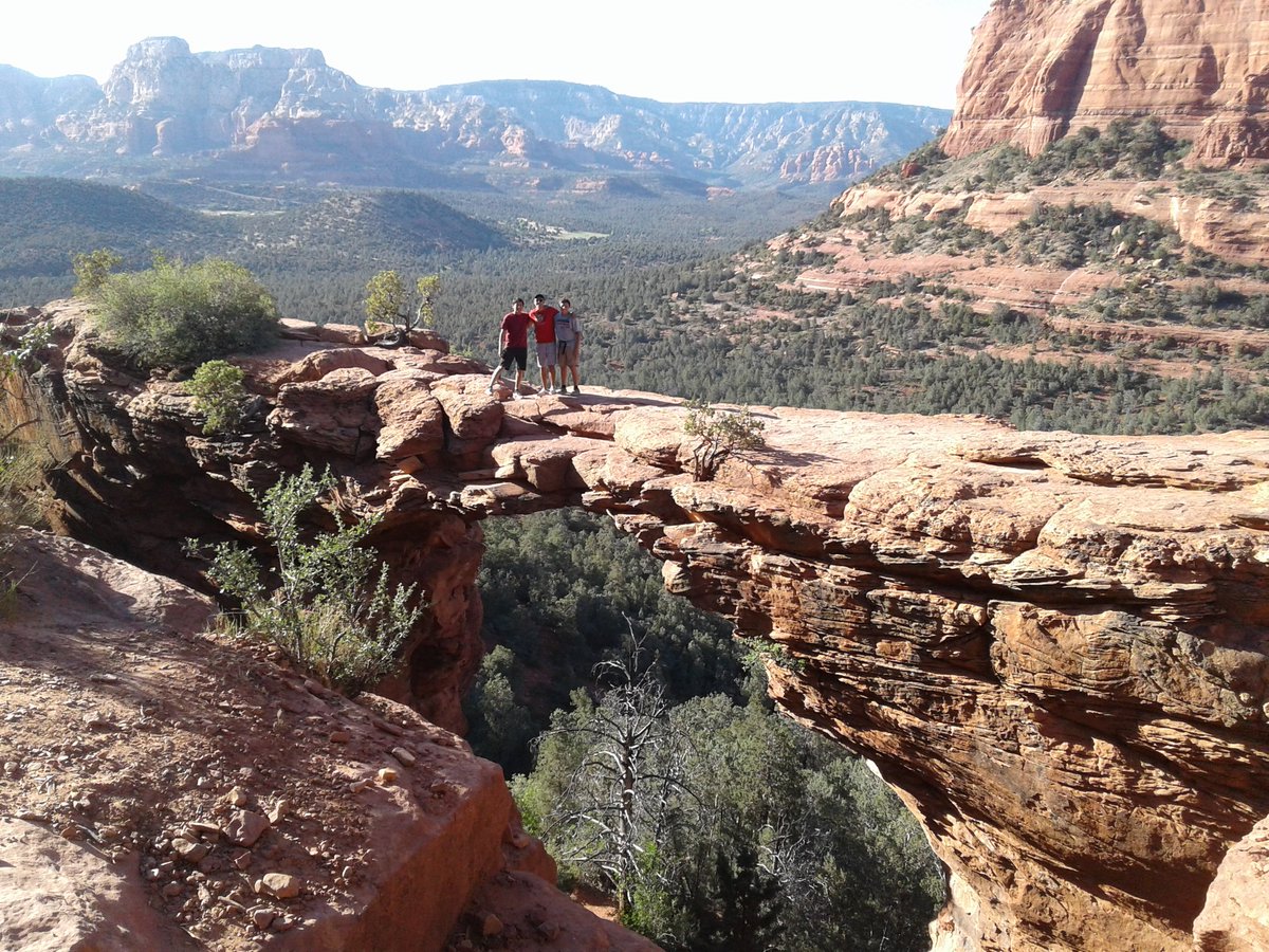 swwithkids's tweet photo. #DevilsBridge #Optoutside #Sedona #MemorialDay #UntamedandUnapologetic https://t.co/CRZt55hrif