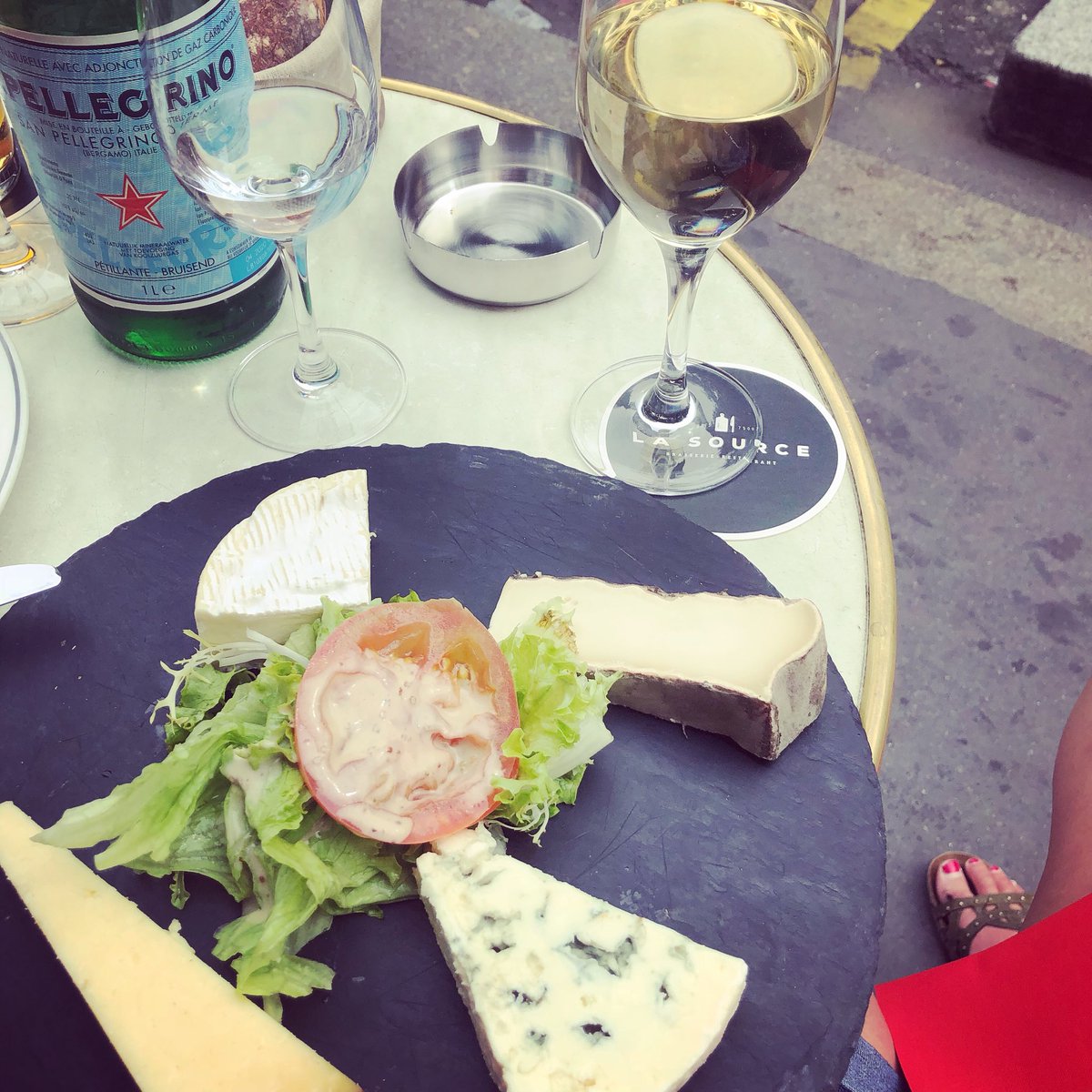 cheesemonsterdc's tweet photo. Cheese and wine for lunch two days in a row? You betcha. #cheeseallday #cheeseforlife #ihaveaseriousproblem #noduh https://t.co/9IjAPuXom9