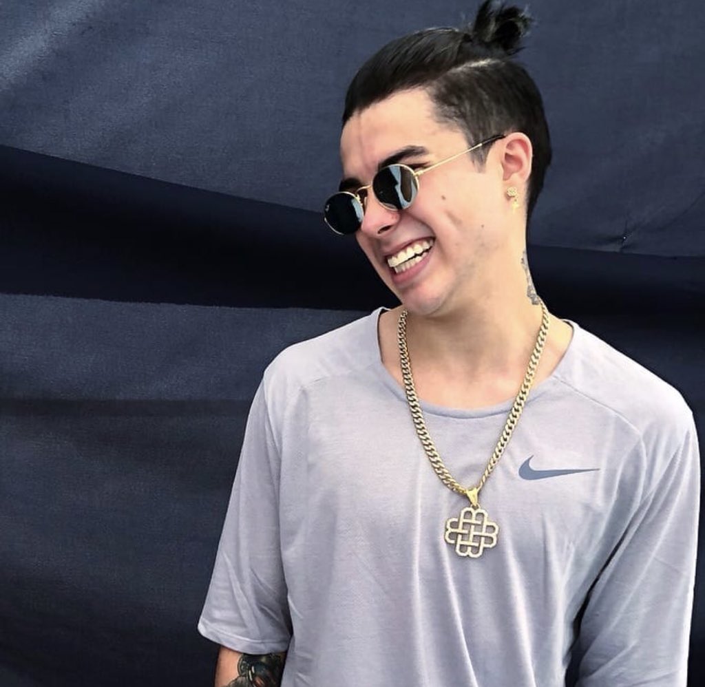 cuartodemario's tweet photo. 😸

#MTVLAINSTAMXMARIOB 
#PremiosMTVMiaw https://t.co/j5WOZHmqEY