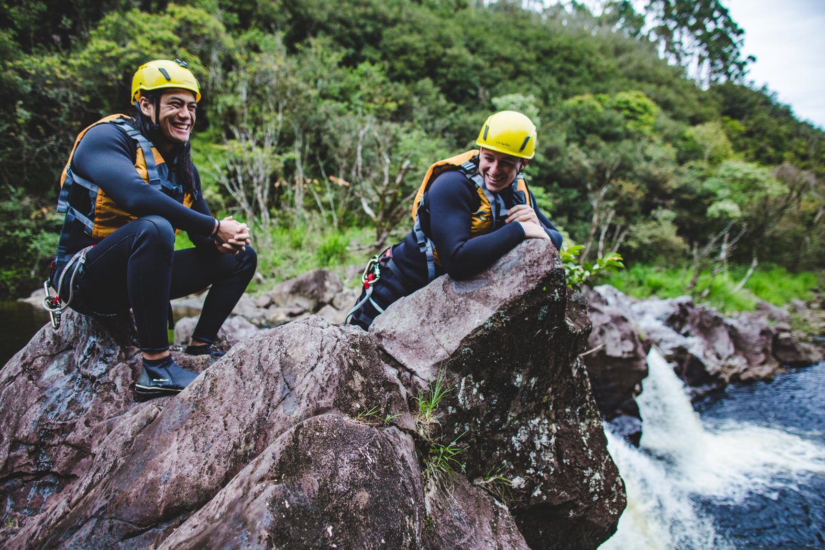 umaumaexp's tweet photo. What better way to experience the #UmaumaRiver than to #rappel right into it!?! 😀https://t.co/SwdEBcxXUh #rappelhawaii #TrySomethingNew #HawaiiIsSafe https://t.co/ZFUQRhMNIL