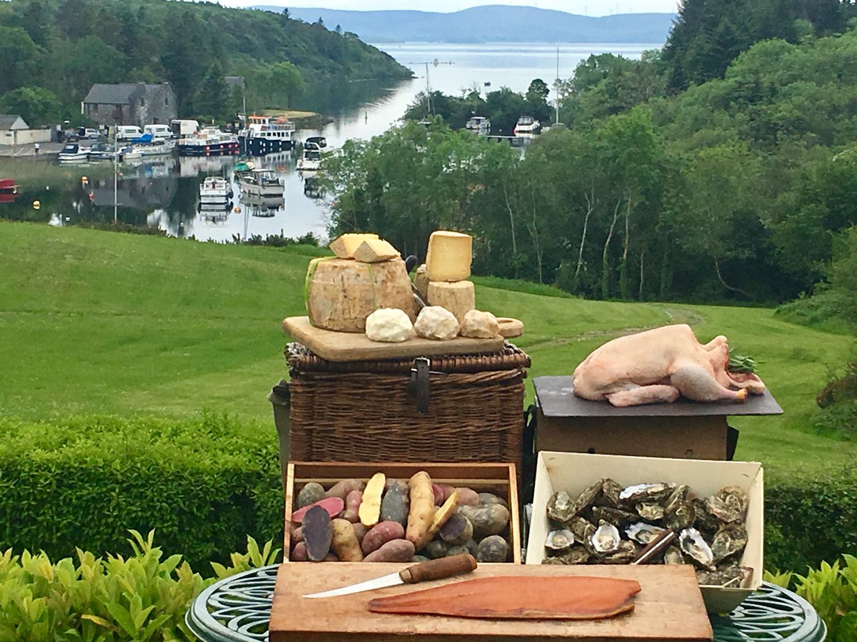 eurotoques_ire's tweet photo. Five great producers are the recipients of this year @EurotoquesIrl Food Awards #ETFoodAwards held @ashfordcastle @CorleggyCheese @doonoysters @BallymakennyF #thornhillduck #sallybarnes  More to come! https://t.co/JelAqlUBb0