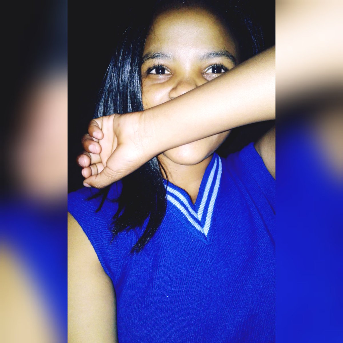 LiilaSkits's tweet photo. @DimphoMouche 
#TheQueen
#BeingBonang
2000 S.A Kiid🌺🌻💛 https://t.co/BQK081hsr1