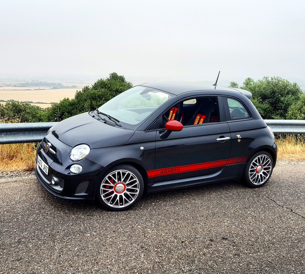 reygorila26's tweet photo. Disfrute dominguero asegurado @Abarth_es @TeamAbarth #Abarth595 #Sabelt #RecordMonza https://t.co/OMUJeGNEXL
