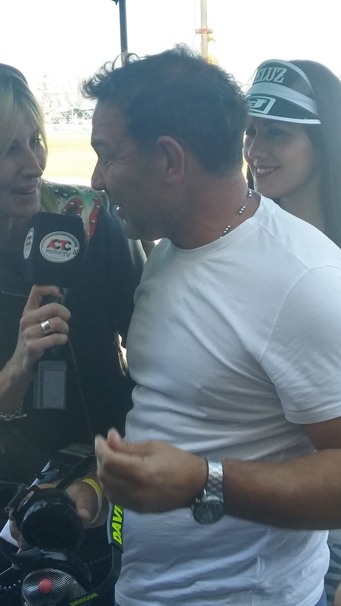 MarDzu's tweet image. Toda la emoción del orgulloso papá @JCiantini y la hermosa sonrisa de @sabribojar #TCP #autódromodeConcordia #el_ONE