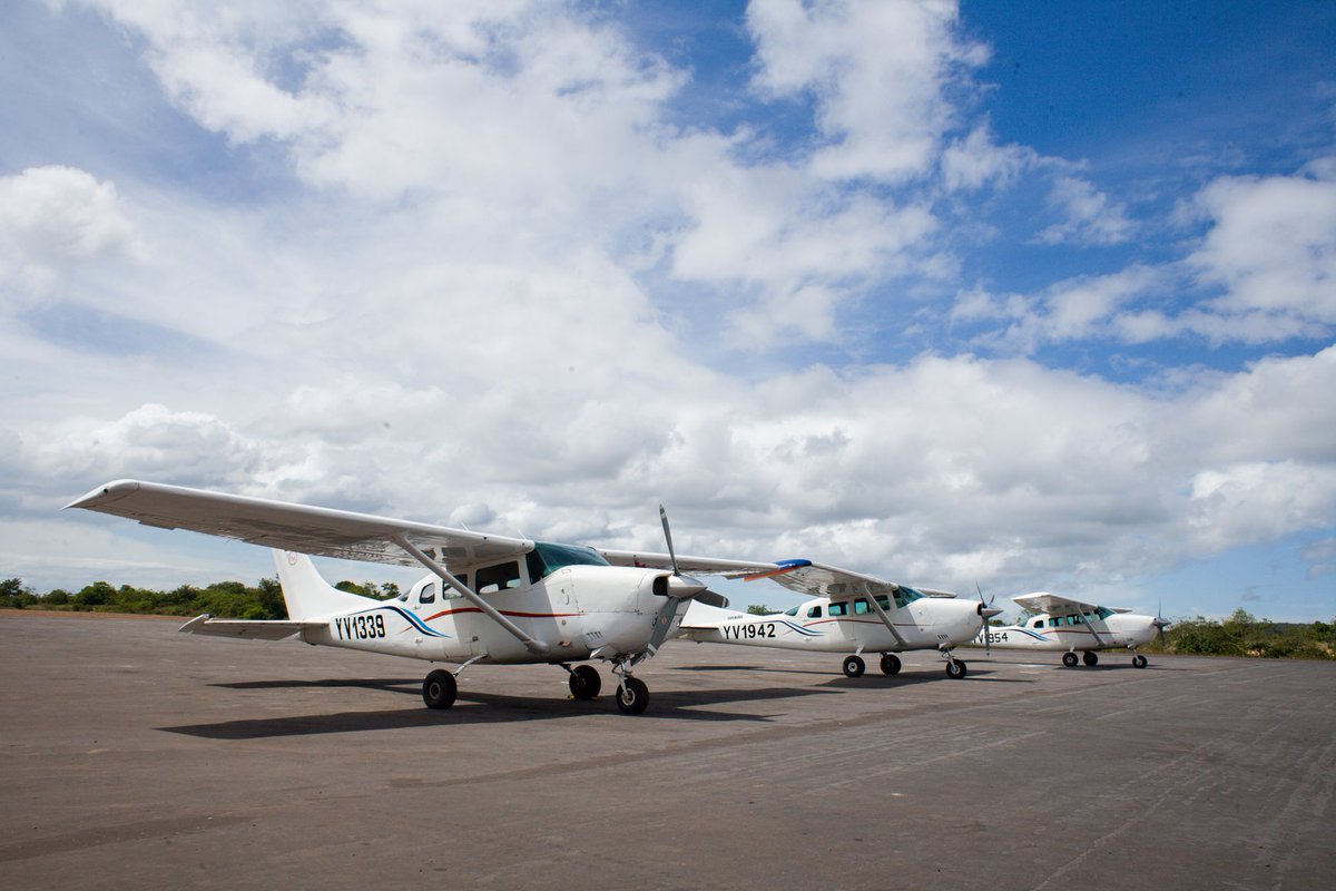 Gracias a nuestra alianza de 20 años con el grupo Transporte Aéreo Transmandu ofrecemos traslados a Canaima