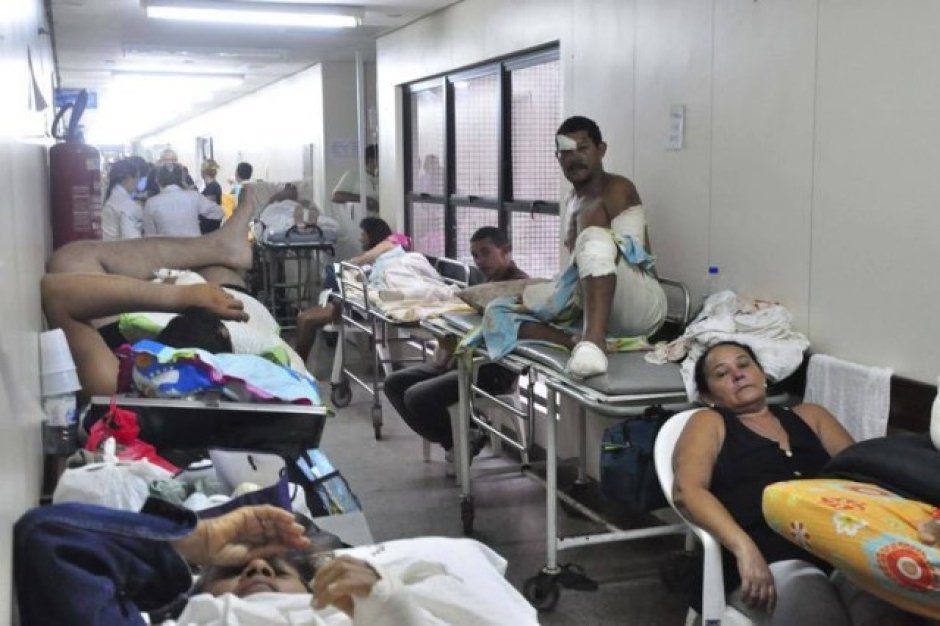 souvenirstylez's tweet photo. Hospitais com a Greve// Hospitais sem a Greve #BrasilNaRua #DepoisDaGreve https://t.co/uMHC1MKh07
