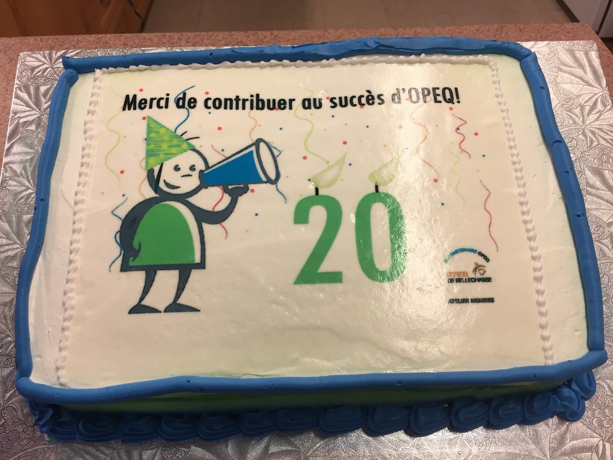 Cindycfer's tweet photo. Merci pour le gâteau, bravo pour votre succès! #cferb #cferpic https://t.co/hxt8Ty2WsQ