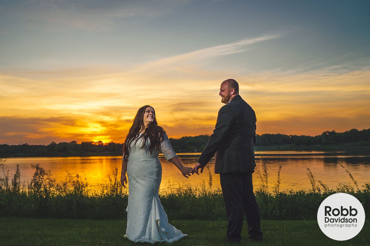 robbdavidson's tweet photo. Cool people doing really cool things.
.
.
.
.
.
.
.
#weddingmoments #robbdavidsonphotography #brideside #bridesmaids #sunsetwedding #weddingblog #uniquewedding #weddinggoals #intimatewedding #bridalportrait #modernbride #independencegrove #hastalabelow #Sunset https://t.co/kan4d7K7bs