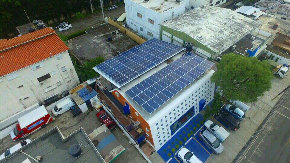RaasSolar's tweet photo. ¿Conoces la ley de incentivos para la producción y uso de energía renovable? La ley 57-07 contempla la exoneración total de todo tipo de impuestos en la importación de los equipos, maquinarias y accesorios para la producción de energía de fuentes renovable #RAASSOLAR https://t.co/k0LA251KuQ