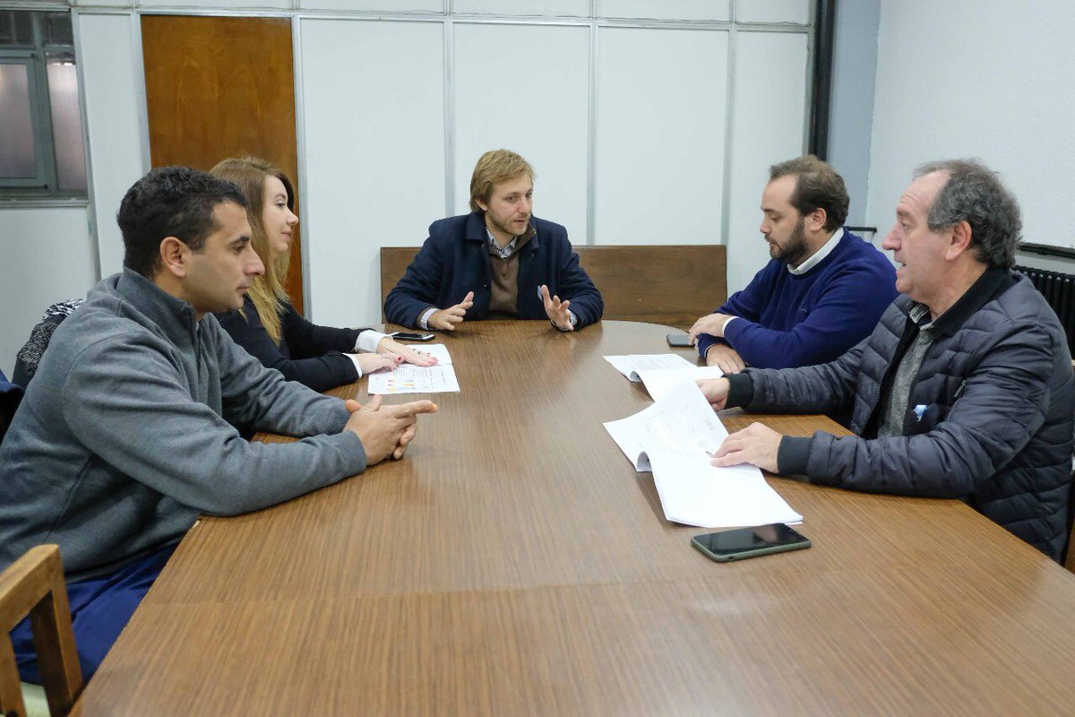 camaratextilmdp's tweet photo. Reunión de trabajo para desarrollar plan de acción en el marco de mejoras del Centro Comercial #JBJ con @marianobowden de @VialyAlumMGP y Guillermo de Paz Sec de obras y planeamiento urbano de @MGPmardelplata #avenidadelpulover #textil https://t.co/i6tEpqx3XP