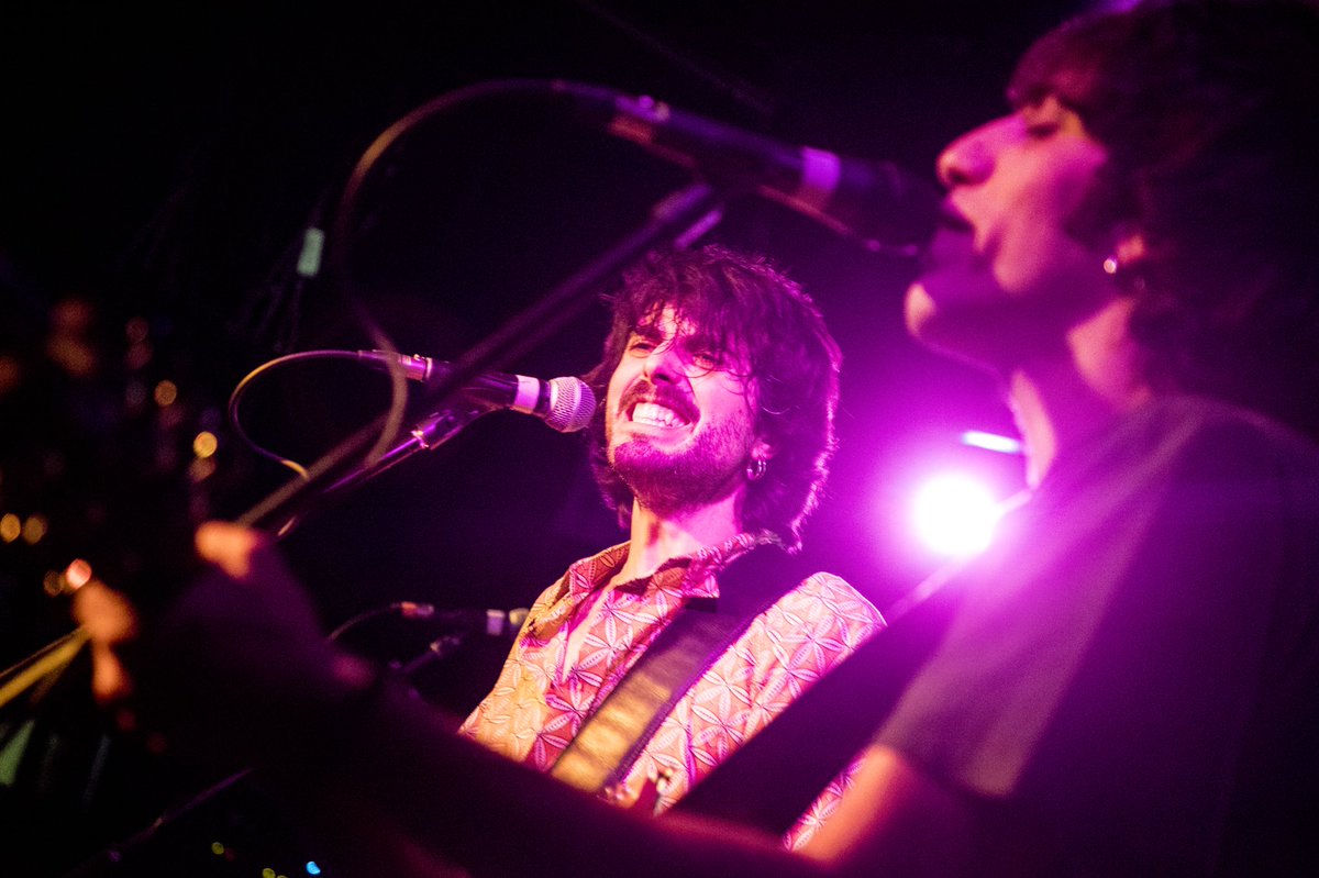 elias_serra_'s tweet image. Un placer que mi amigo @_lucascolman estuviera en el concierto más especial de la Gira🤘🤘
📸 @jaimemassieupictures 
.
#lucascolman #eliasserra #inevitable #rock #salaboite