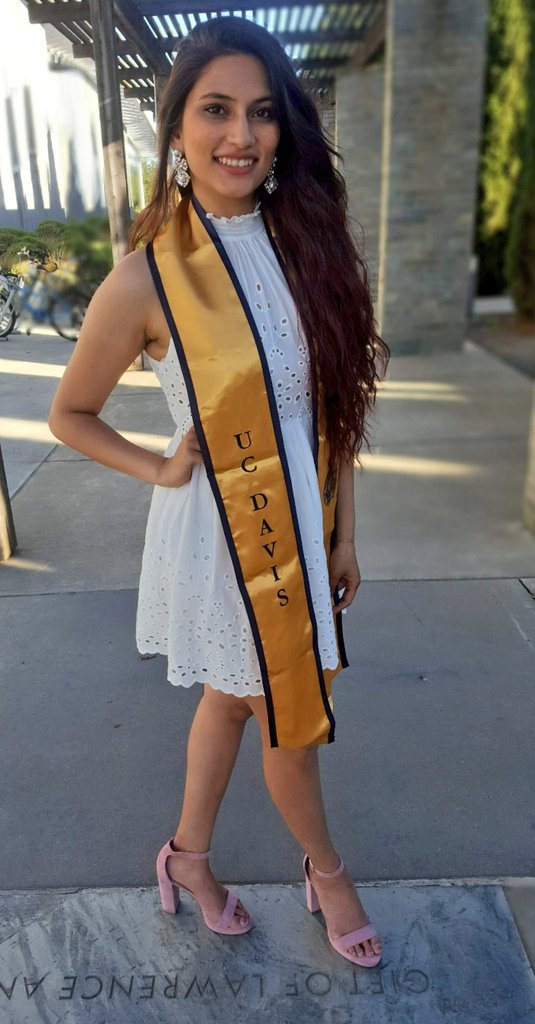 shrishtii22's tweet photo. #GradPhotoshoot #ClassOf2018 https://t.co/xiQFweaO33