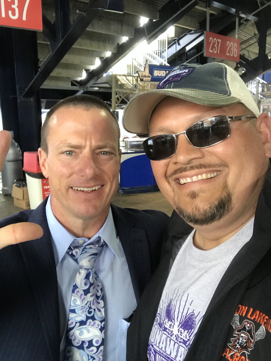 Thanks for saying hi <a href="/QKessenich/">Quint Kessenich</a> - hope you caught your flight! 😂