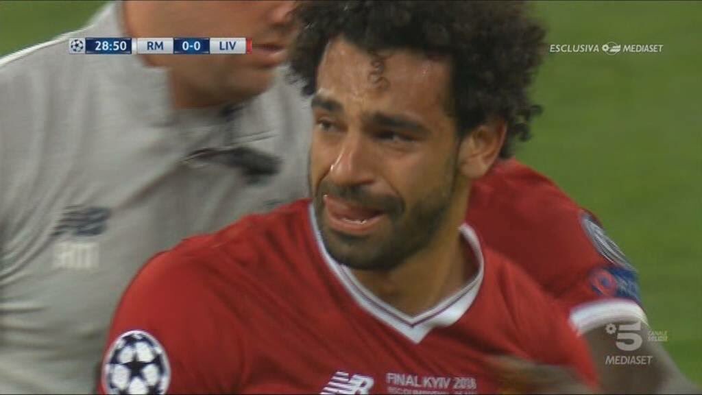 kh_roma1's tweet photo. @AL_bander129 @Aje_xr @ReNgo_Sport اجل صياح ، ههههههههههههههه الصياح كل الصياح اللي سويتوه بعد المباراه ، حتى حياة الفهد ماسوت كذا 😂. https://t.co/StIXNdhYke