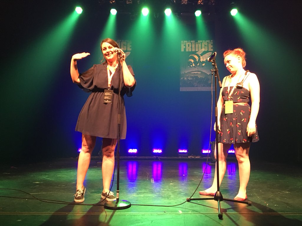 Vous voulez voir des spectacles gratuits? Vivre une expérience incroyable? Devenez bénévoles pour le Fringe! Contactez-nous! #fringebuzz