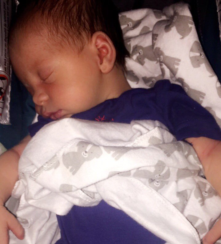 BabyEmmss's tweet photo. Can’t believe my baby is already a week old 😫❤️ https://t.co/6UNi4cOozN