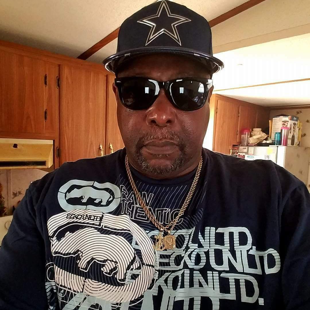 elwhite316's tweet photo. BIG EL DCB4L https://t.co/ESCT0XIQBn