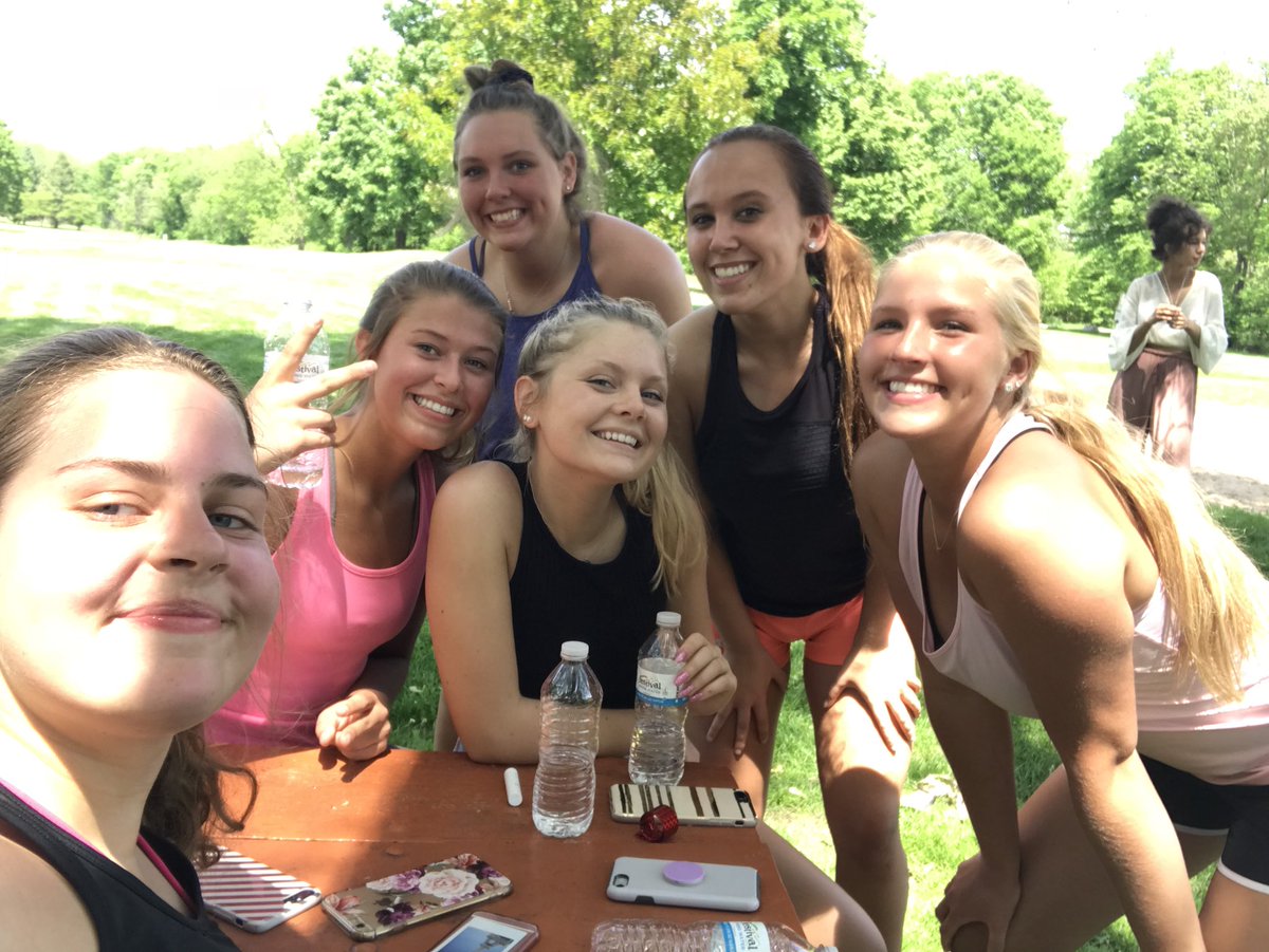 mrdavis_craig's tweet photo. It seems someone may have taken my phone during the big Link Crew Volleyball Championship. Any ideas @rachelroth09? #funtofun #holyhotsand #keepaneyeonyourbelongings #longhashtags https://t.co/Yy5nFeGVTp