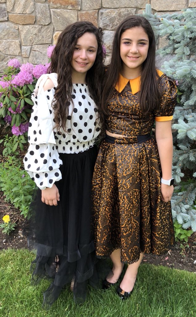 BreezeAva's tweet photo. Went to Brooke’s Bat Mitzfah with Lizzie after the parade! https://t.co/ttmAYxJ7be