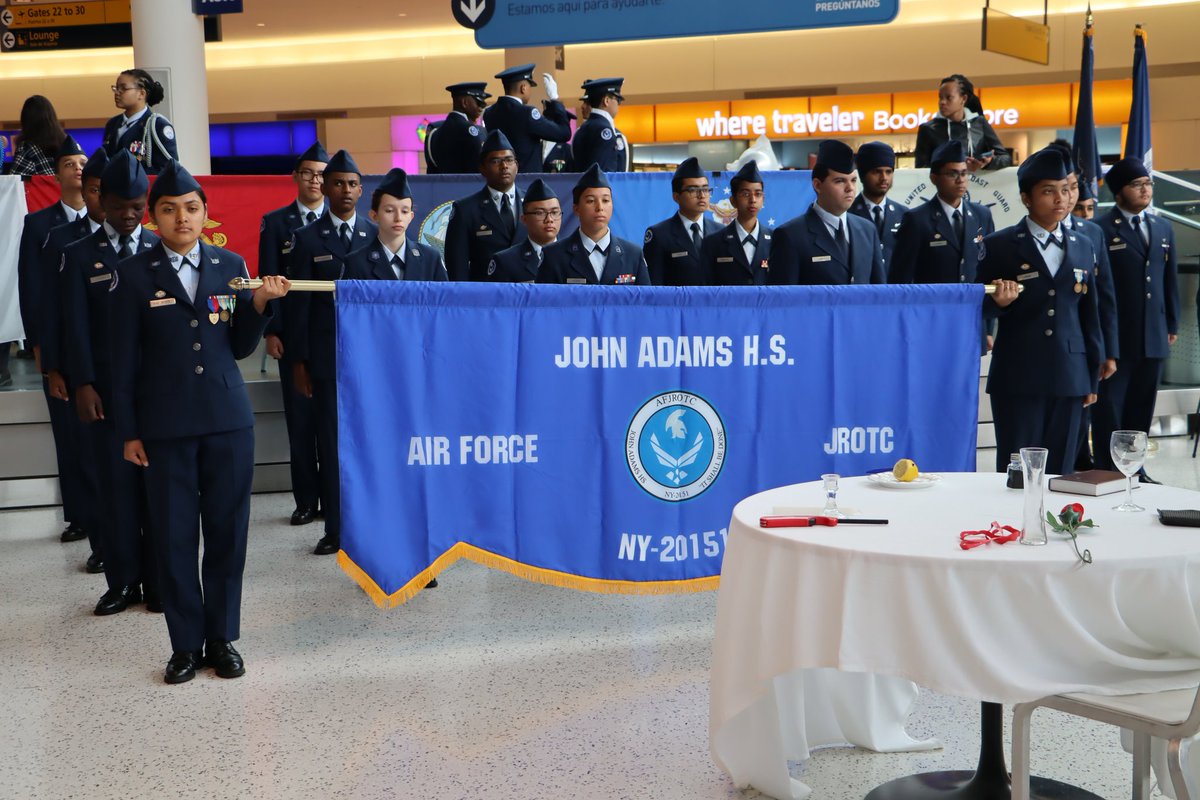 aswilliams73's tweet photo. @HelloJetBlue @JetBlue @jlgeraghty @martysg @IcemaGibbs @IanDeason @DonUselmann @A_LoCastro @Juan_Ruano_ @CarleenALevy John Adams HS JROTC performing the missing man table service at T5 today for the 3rd straight year.
#MemorialDay #VetsInBlue #johnadamsjrotc
#Honorthefallen https://t.co/MFkBT2Jiot
