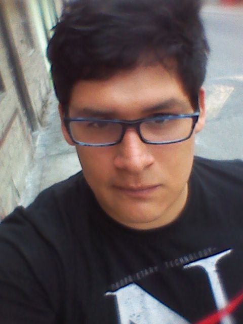 NdreyManol's tweet photo. De camino a la barbería jajajaj ni barba tengo https://t.co/Cj2JB7EqYS
