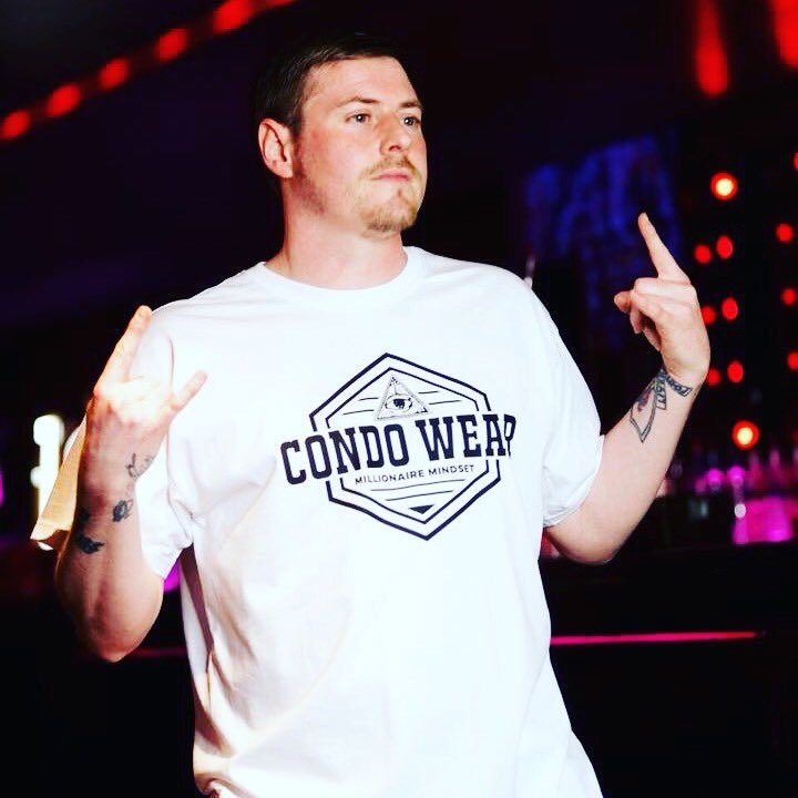 RoyzyRothschild's tweet photo. Walking the catwalk at the fashion show #condowear get your Tees now !! https://t.co/QgvBzSRd8I
