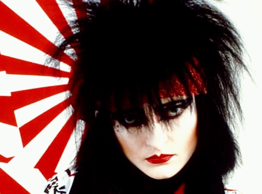 Happy birthday to my template of female perfection, Siouxsie Sioux. Sorry it s a day late. 