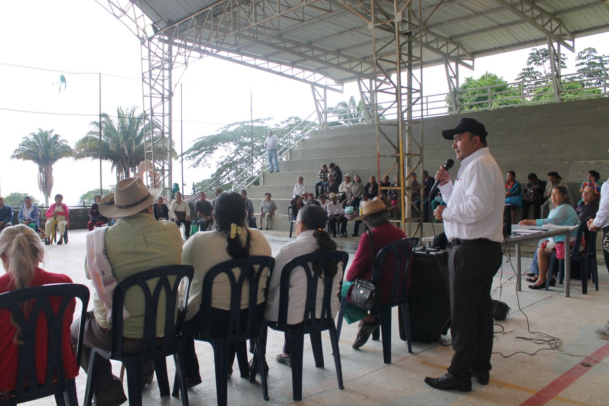 Tena_Cundi's tweet photo. Alcalde, Henry Oswaldo Martínez Moreno, encabezó Primera la Asamblea General 2018 de nuestros Adultos Mayores; que contó con una amplia participación. https://t.co/SMNDJHbgpk
#UnidosUnNuevoTenaSíEsPosible https://t.co/qypWXLBRW5