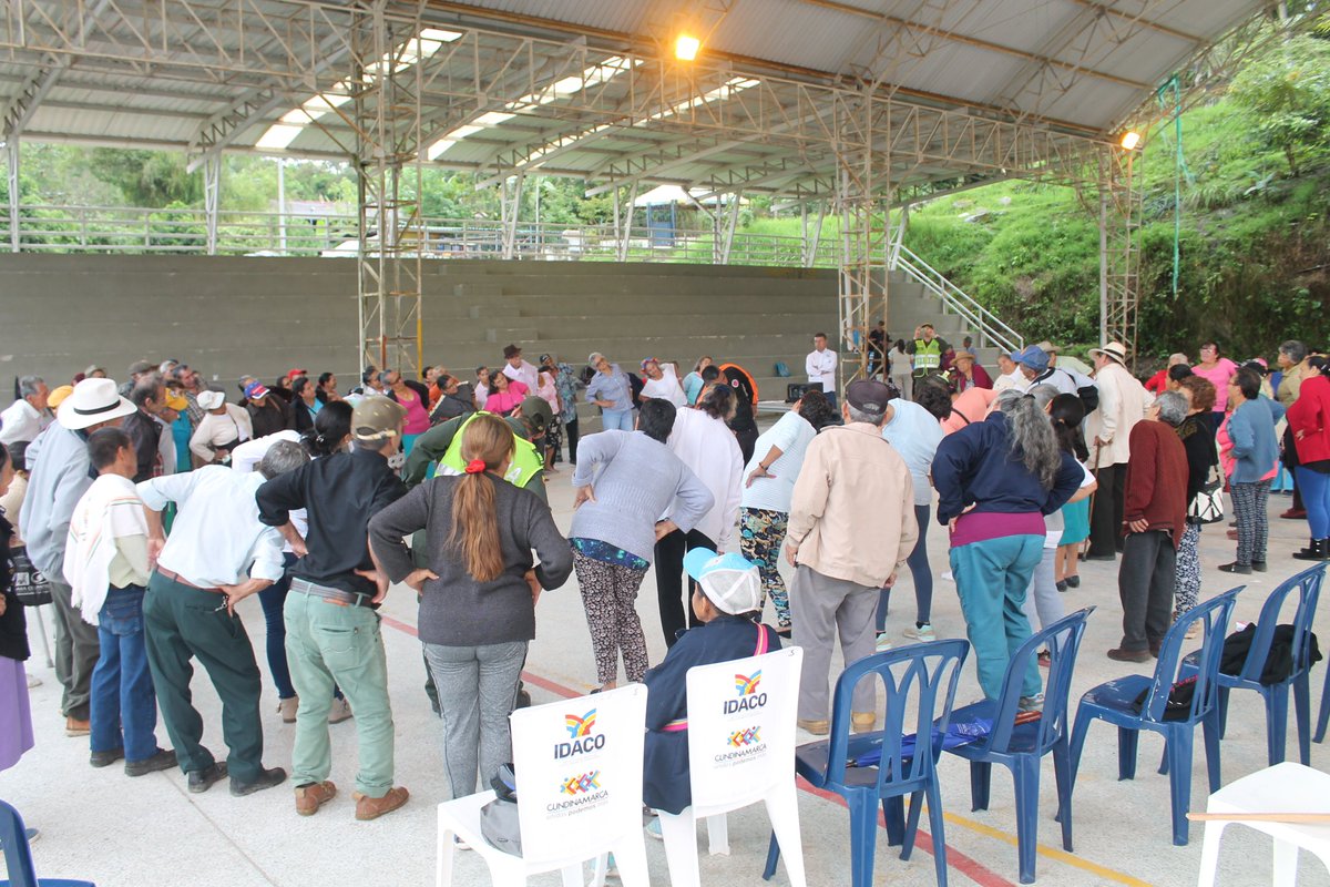 Tena_Cundi's tweet photo. Alcalde, Henry Oswaldo Martínez Moreno, encabezó Primera la Asamblea General 2018 de nuestros Adultos Mayores; que contó con una amplia participación. https://t.co/SMNDJHbgpk
#UnidosUnNuevoTenaSíEsPosible https://t.co/qypWXLBRW5
