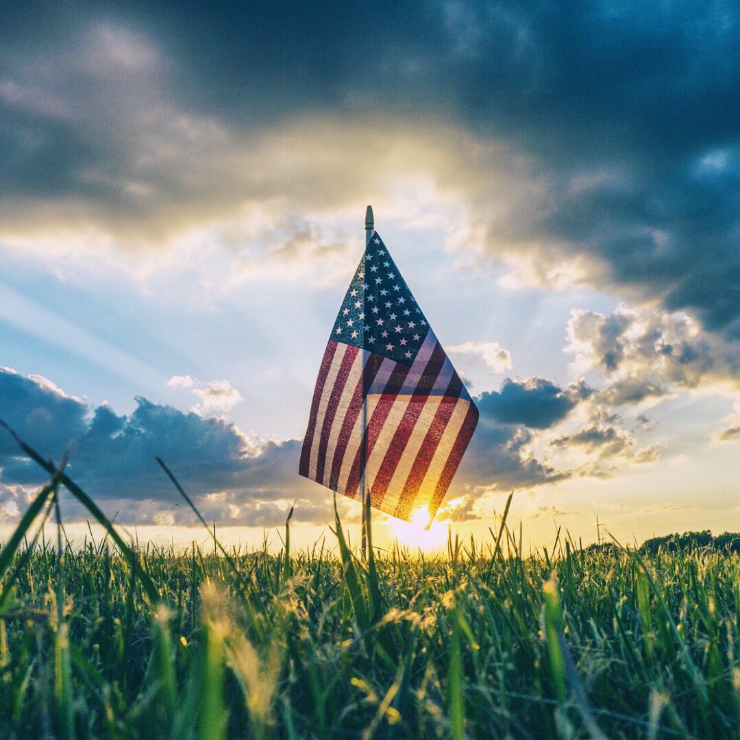 Thank you to all of the service men and women who have given their lives fighting for our freedom in this country. You are the true heroes. 🇺🇸 #memorialday #MemorialDay2018