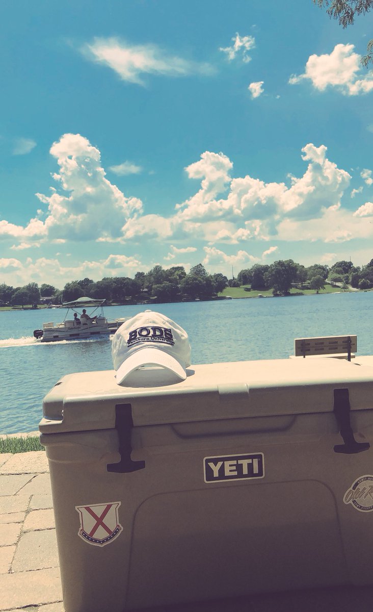 Lake days are fun, but remember what you’re celebrating today. #MemorialDay 🇺🇸