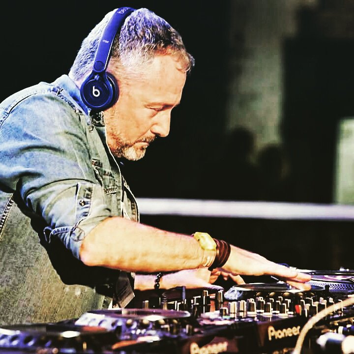 DeejaySox's tweet photo. #stradeejay ! Quest'anno avete fino a 5 preferenze per votare i vostri dj preferiti🎧
Vote for DEEJAY SOX👇👇👇👇👇👇👇👇😉
https://t.co/4x9sJNaimg
☝️☝️☝️☝️☝️☝️☝️☝️☝️☝️☝️☝️🎧 https://t.co/RIjtCW24Lr