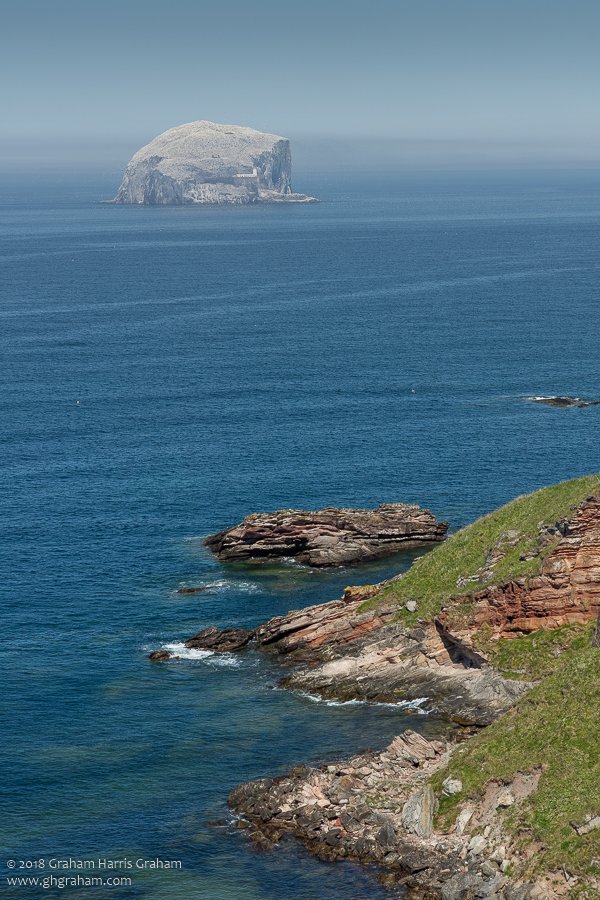 GHarrisG's tweet image. A natural wonder of the world; just a few miles east of #Edinburgh #Scotland is the Bass Rock; home to the world's largest colony of gannets who produce over 150,000 tons of ammonia from their droppings each year.