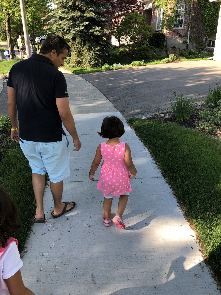 shlwalkingbus's tweet photo. This little one is 3 and has joined the walking school bus a few times with her dad and big sister.  She will start JK in September, she is a great addition to our group and has no trouble with the walk! #walkingschoolbus #ifshecandoitsocanyou @Sandhillcouncil @shlwrdsb https://t.co/PneqmdRF4B