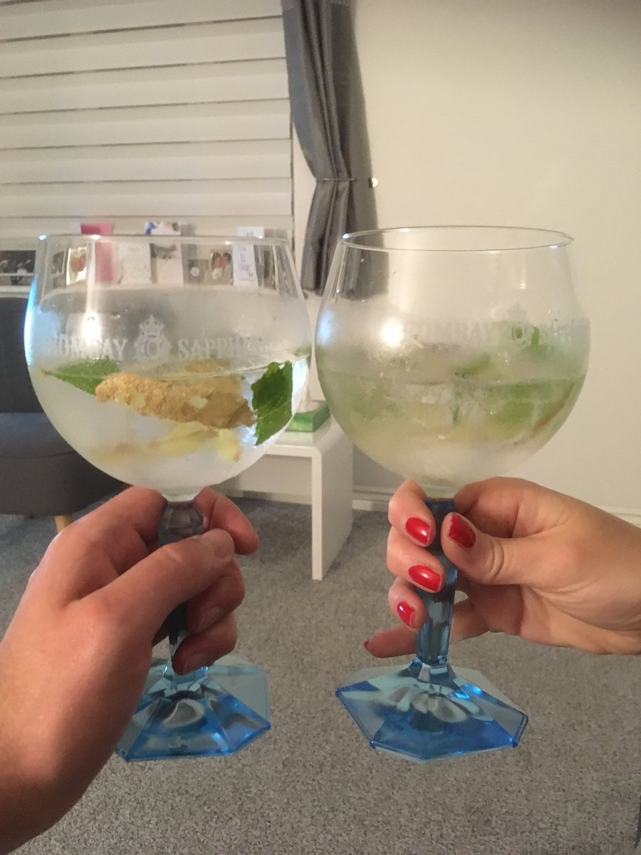 jamesjlee30's tweet image. For our wedding anniversary @ShelleyLee2 and I visited #bombaydistillery and according to our profile we like a cocktail called New Tradition so here it is. Cheers