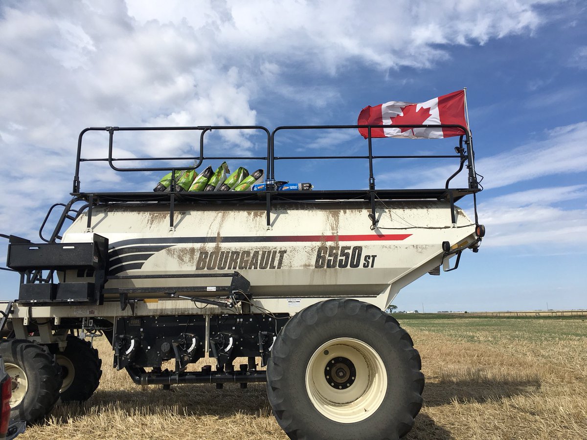 MegDesjardins's tweet photo. Just seeded my Last Plot for 2018!! Thanks to all my amazing cooperators for your continued support!! Here’s a few of my fav spring time shots to celebrate!! #plotseason18 #plant18 that’s a wrap! #westcdnag #ABag https://t.co/O47XtklILO