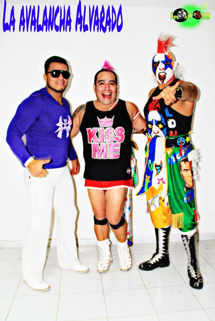 Alvarado_Team's tweet photo. Excelente Inicio de Semana!😎🤡🍓#MosqueterosJr🤟🏻 @Psychooriginal @mascara_papi @MaXiMo_AAA https://t.co/TEVgUrqG8H
