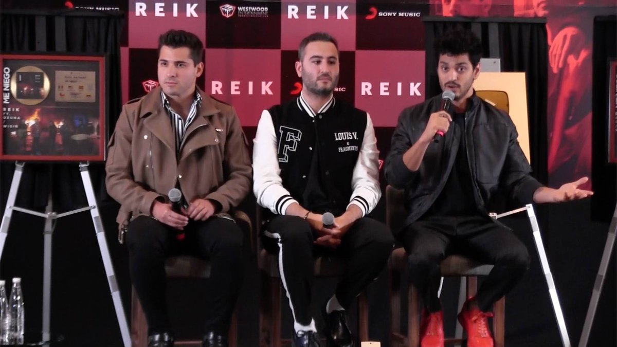 ScoolTVmx's tweet photo. Fans de #Reik reportense! Hoy tendremos la conferencia de prensa con @JesusNavarro @bibimarin y @julioreguia llenos de reconocimientos por #MeNiego y platicando de muchas cosas como ¿Una colaboración con @MelendiOficial? ¿Les gustaría? No se la pierdan hoy a las 7pm en #ScoolTV https://t.co/NKIr0dJEr8