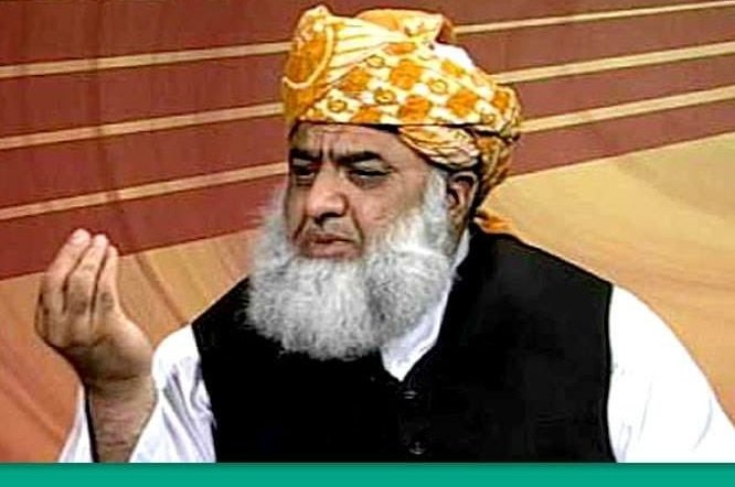 gondal95's tweet photo. اس تصویر میں مولانا ڈیزل سانپ یہ بتا رہے ہیں کہ مجھ میں اتنی بھی شرم، غیرت نہیں ہے. عمران خان کے فالورز جتنے مرضی #RealityOfDiesel والے ٹرینڈ چلا لیں، مینوں ککھ فرق نہیں پیندا😂🤣 https://t.co/ZldjJk9HJO