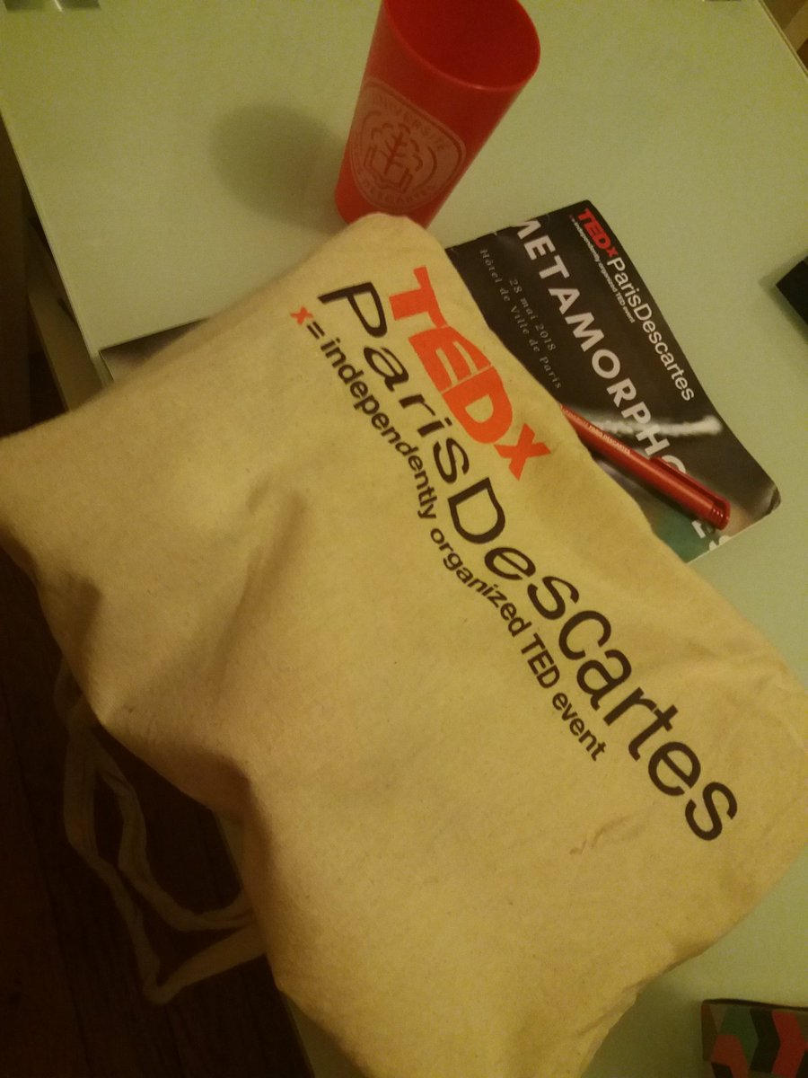 Ce #TEDxParisDescartes était très inspirants ! Merci <a href="/TEDxDescartes/">TEDxParisDescartes</a>, @UParisDescartes et à la Mairie de <a href="/Paris/">Paris</a> pour cet évent de qualité !