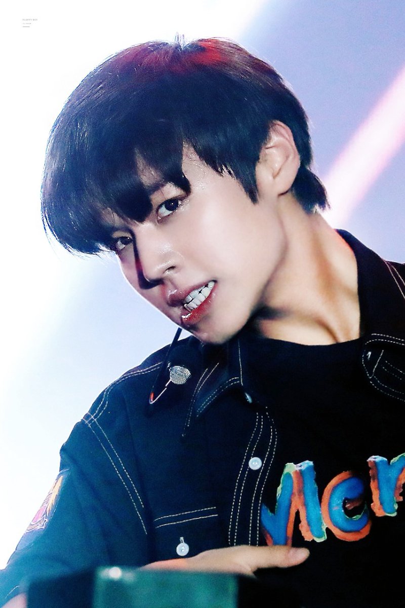 baefirstsurname's tweet photo. [HAPPY B하인드] 5월 29일 오늘의 아이돌은? 워너원(WANNA ONE) '박지훈'

5월 29일 오늘은 워너원 박지훈의 생일이다. 한 잡지에서 '정석 미인이자 클래식 아이돌'이라 평할 정도로 잘생긴 얼굴의 존재감이 남다르다.
#박지훈_생일축하해 #HappyJihoonDay

https://t.co/0VF82A02mv https://t.co/vRWYtzQ1Ma