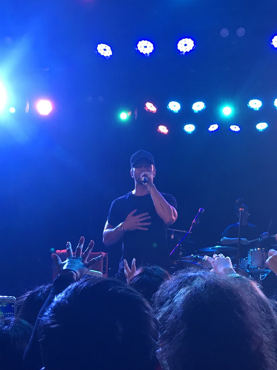 maarnoldd's tweet photo. These are my favorite photos I took from @jakemiller #hitandruntour concert I went to @theroxy https://t.co/F47lywzukr