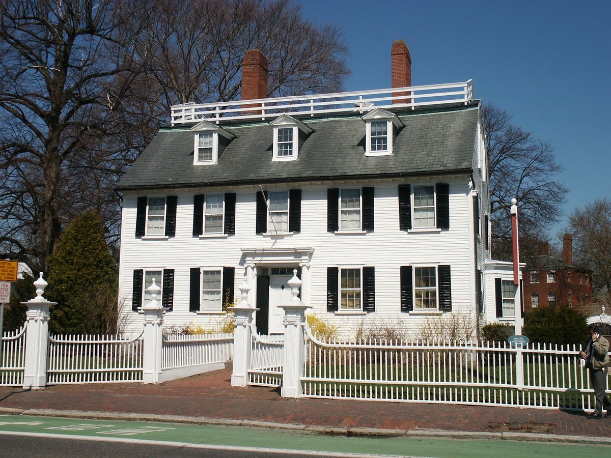 SaraRichard's tweet photo. Since the @peabodyessex won’t listen to its residents in Salem I’m hoping to reach @Disney or @DisneyStudios to spread awareness of the carelessness the museum is showing with these important properties. The Ropes’ Mansion (aka Allison’s House from Hocus Pocus) PLZ RT! https://t.co/e7O9g8SSyv