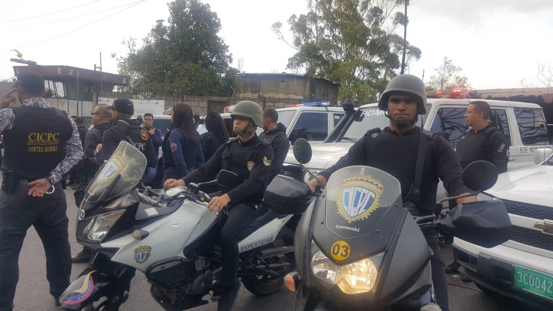 DouglasRicoVzla's tweet image. Continúa despliegue de seguridad en El Junquito. 
#CICPC