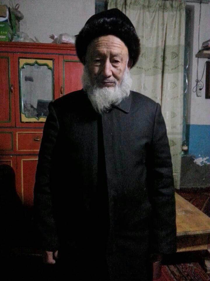 İkisi de adam öldürmedi. Cebir ya da şiddete başvurmadı.
Müesses batıl nizama göre suçları İslam'ı savunmak. Onlar sırf Rabbim Allah'tır dediği için anarşist denerek zindana atıldı.
Doğu Türkistan’da üstadların üstadı  86 yaşındaki Abdulahad MAHDUM, Çin hapihanesinde şehit edildi