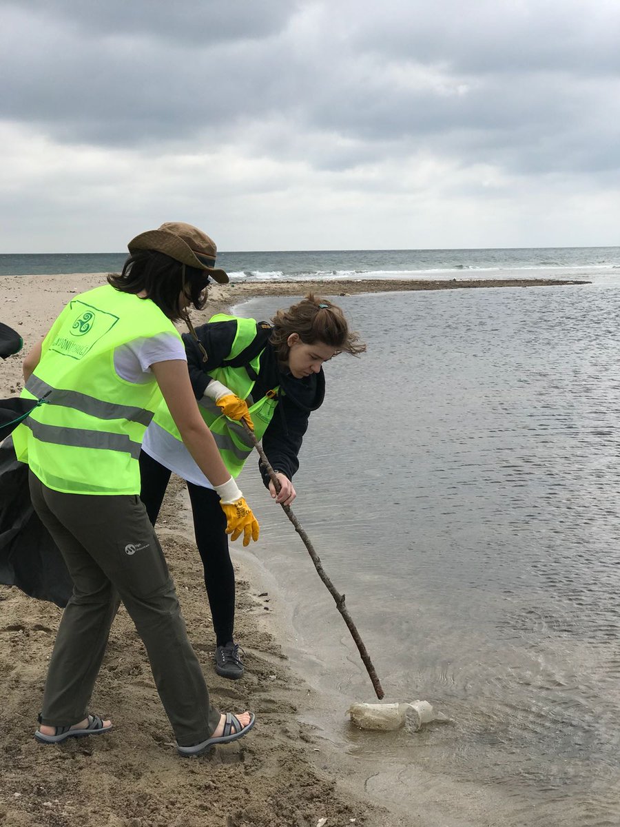 dogayadonusngo's tweet photo. Doğaya Dönüş Derneği ve Turmepa gönüllüleri İğneada kıyılarını temizledi. 
 https://t.co/pUln64uORb #mapit #worldwasteplatform #worldcleanupday #cleanup #cleanupthemed #turmepa #deniztemiz #iğneada #longoz #longozormanları #plastiğehayır https://t.co/u76DlveGa4