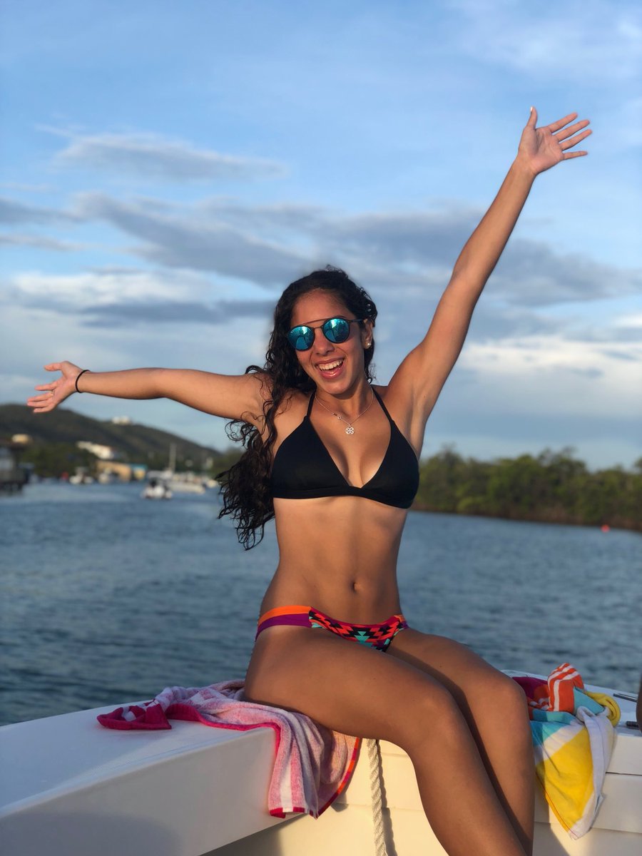 _karinarestrepo's tweet image. #Floatopia’18 🦄🍻